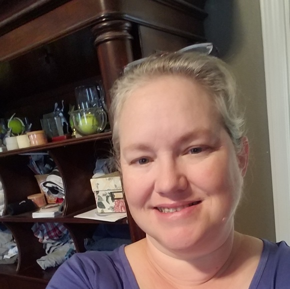 Meet your Posher, Valla - Picture 1 of 1